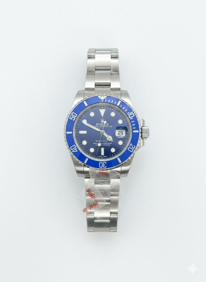 Rolex oyster perpetual date submariner automatic with original box