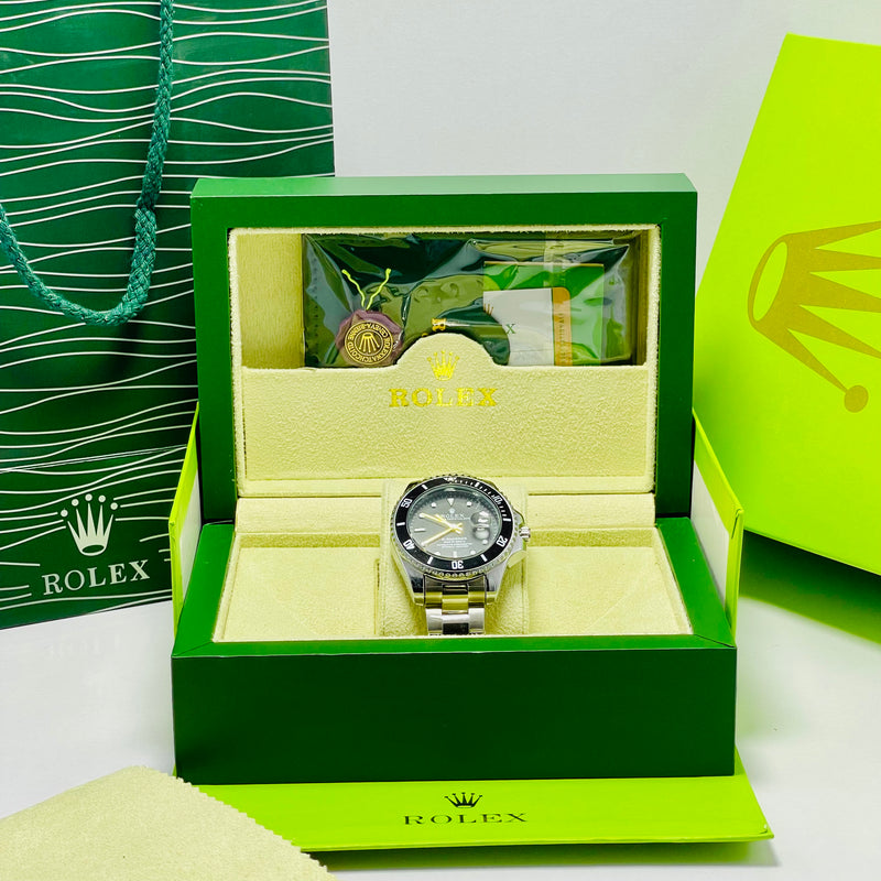 Luxury Rolex Submariner Black Dial Men's Watch – Silver Bracelet | Oyster Perpetual Date | Waterproof 1000ft | Quartz Movement
